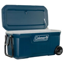Coleman Xtreme 100qt Wheeled - Coolbox 9 Coleman Xtreme 100qt Wheeled - Coolbox -Robe Outdoor Shop coleman xtreme 100qt wheeled coolbox detail 3