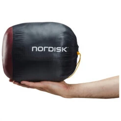 Nordisk Oscar -2 Curve - Synthetic Sleeping Bag -Robe Outdoor Shop nordisk oscar 2 curve synthetic sleeping bag detail 3