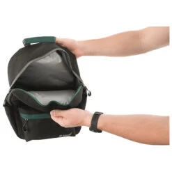 Outwell Cormorant Backpack - Cool Bag -Robe Outdoor Shop outwell cormorant backpack cool bag detail 4